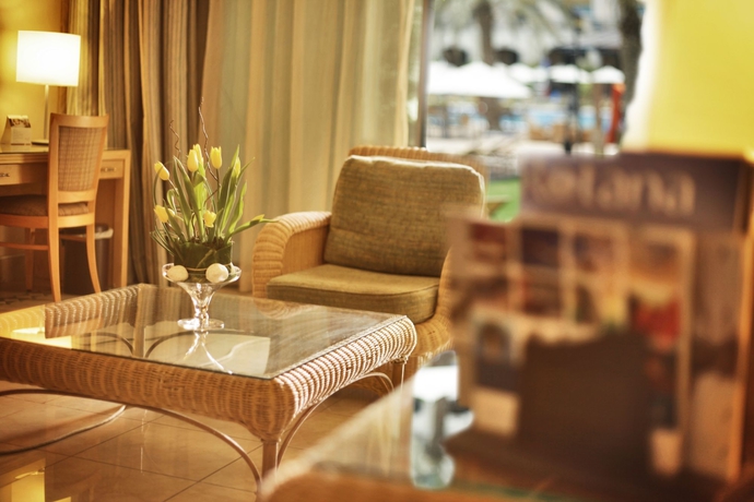 Imagen de la habitación del Hotel Al Ain Rotana. Foto 6