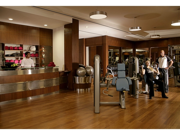 Imagen de los interiores del Hotel Al Ain Rotana. Foto 13