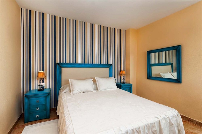 Imagen de la habitación del Hotel Al Andalus, Nerja. Foto 11