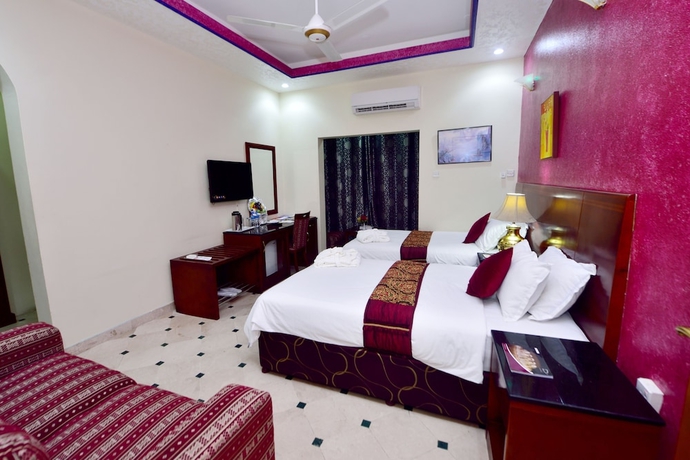 Imagen de la habitación del Hotel Al Bahjah. Foto 8