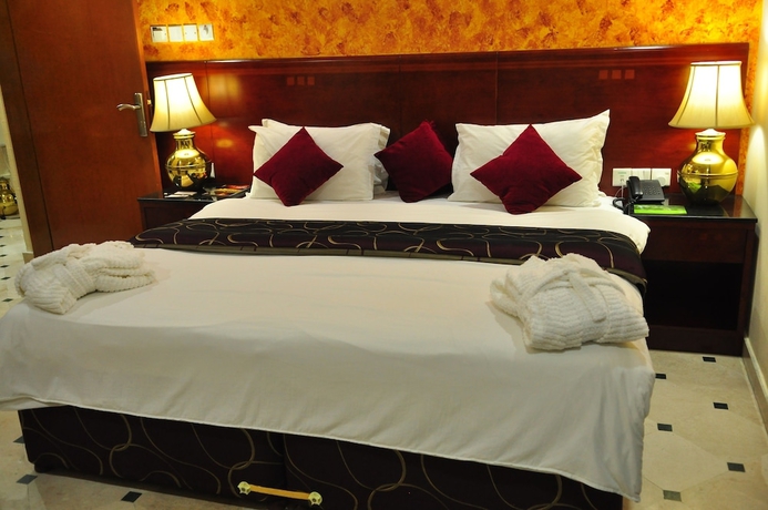 Imagen de la habitación del Hotel Al Bahjah. Foto 9