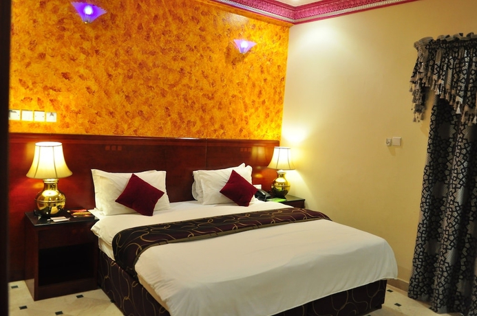 Imagen de la habitación del Hotel Al Bahjah. Foto 17