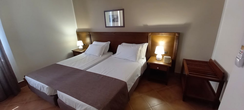 Imagen de la habitación del Hotel Al Balhara Resort and Spa. Foto 6