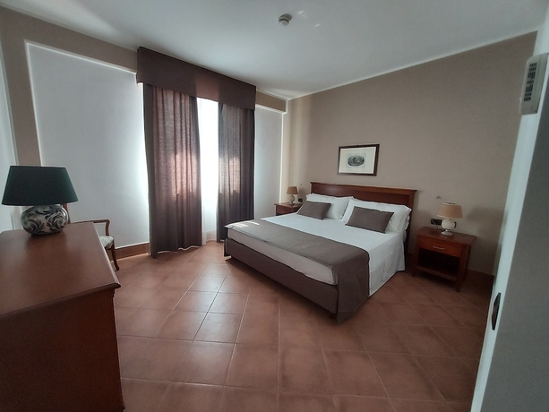 Imagen de la habitación del Hotel Al Balhara Resort and Spa. Foto 7