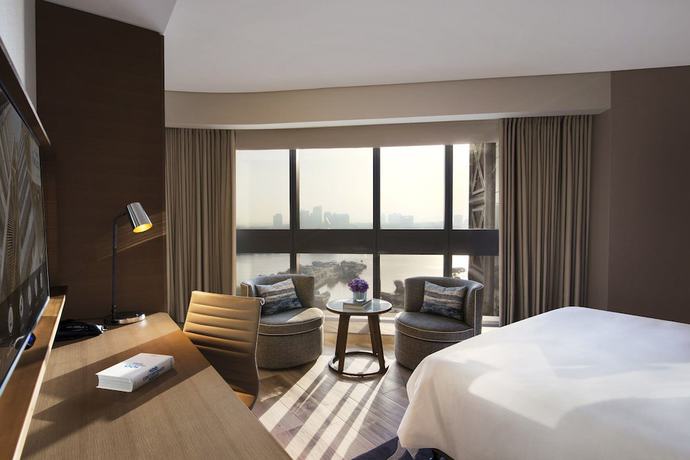 Imagen de la habitación del Hotel Al Bandar Rotana - Dubai Creek. Foto 7