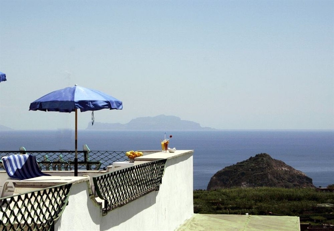 Imagen de los exteriores del Hotel Al Bosco. Foto 11