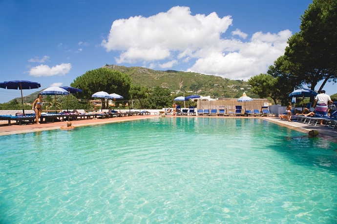 Imagen de la piscina del Hotel Al Bosco. Foto 14