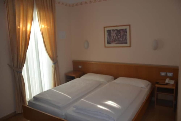 Imagen de la habitación del Hotel Al Brenta. Foto 17