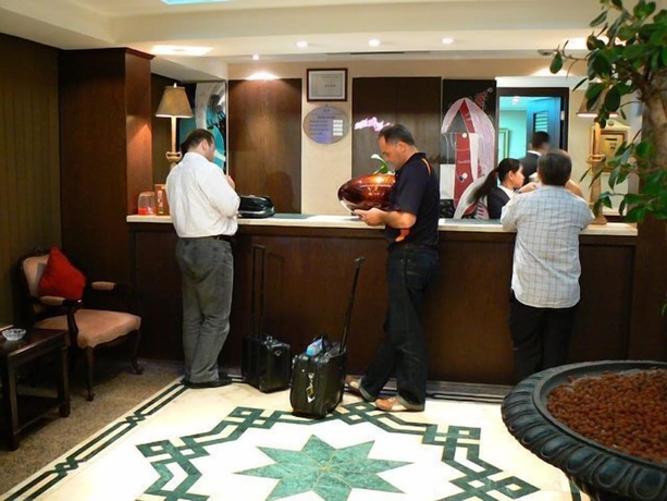 Imagen de los interiores del Hotel Al Bustan. Foto 16