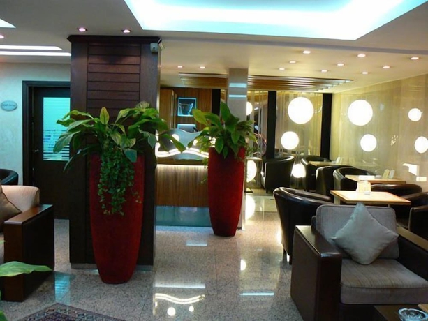 Imagen de los interiores del Hotel Al Bustan. Foto 18
