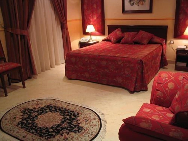 Imagen de la habitación del Hotel Al Bustan. Foto 8