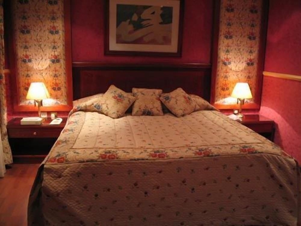 Imagen de la habitación del Hotel Al Bustan. Foto 9