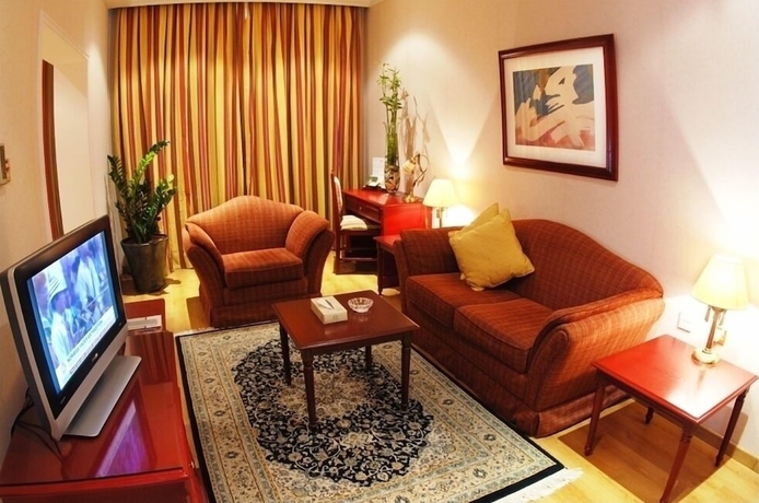 Imagen de la habitación del Hotel Al Bustan. Foto 12