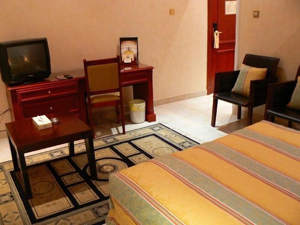 Imagen de la habitación del Hotel Al Bustan. Foto 15