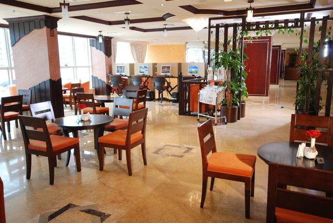 Imagen del bar/restaurante del Hotel Al Bustan, Sharjah. Foto 3
