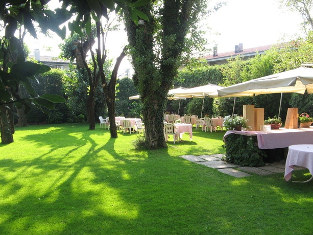 Imagen de los exteriores del Hotel Al Camin. Foto 14