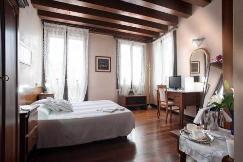 Imagen de la habitación del Hotel Al Castello, Bassano Del Grappa. Foto 10