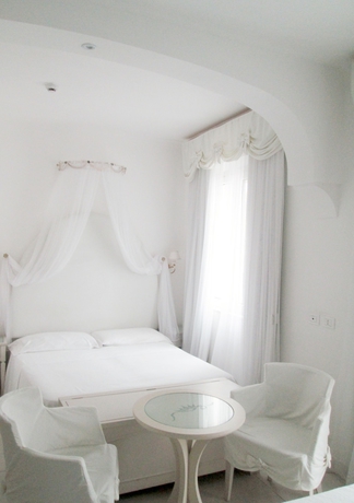 Imagen de la habitación del Hotel Al Cavallino Bianco. Foto 4