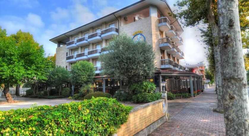 Imagen general del Hotel Al Cavallino Bianco, Lignano Sabbiadoro. Foto 1