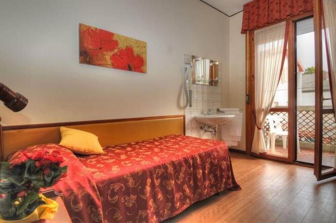 Imagen de la habitación del Hotel Al Cavallino Bianco, Lignano Sabbiadoro. Foto 6