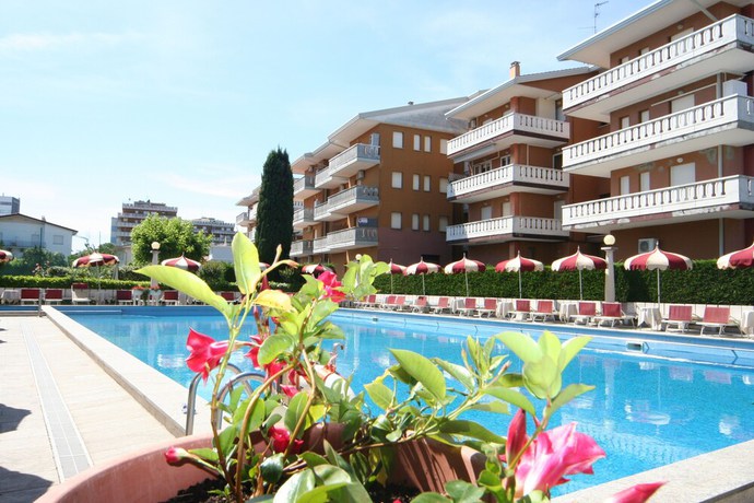 Imagen de la piscina del Hotel Al Cigno. Foto 20