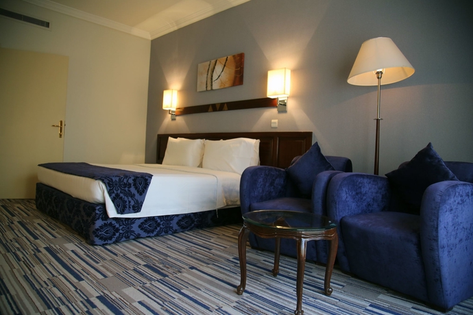 Imagen de la habitación del Hotel Al Diafah Suites. Foto 3