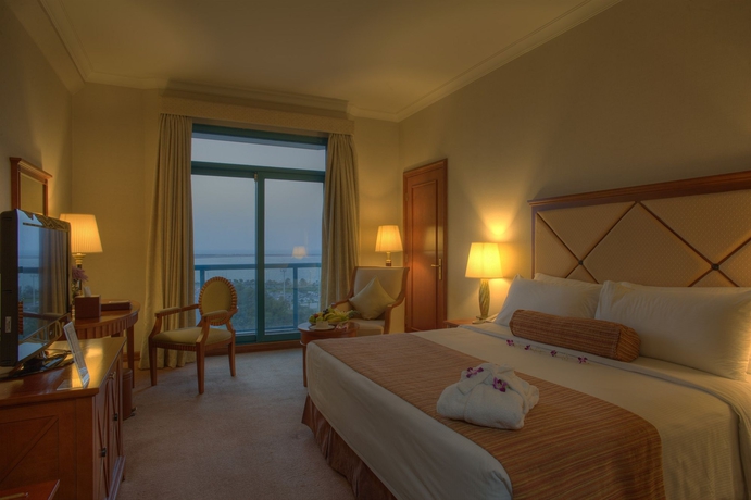 Imagen de la habitación del Hotel Al Diar Capital. Foto 3