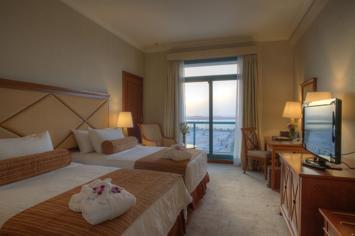 Imagen de la habitación del Hotel Al Diar Capital. Foto 4
