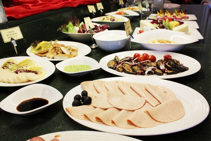 Imagen del bar/restaurante del Hotel Al Diar Dana. Foto 8