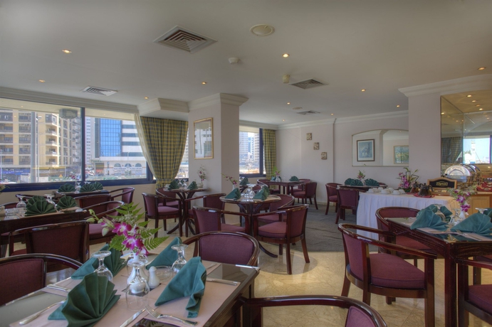 Imagen del bar/restaurante del Hotel Al Diar Mina. Foto 2