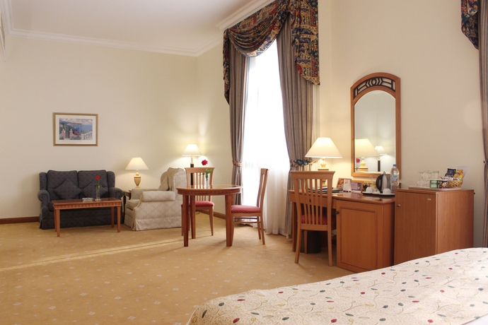 Imagen de la habitación del Hotel Al Diar Siji. Foto 10