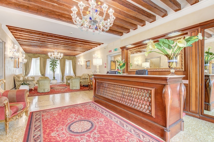 Imagen de los interiores del Hotel Al Duca Di Venezia. Foto 19