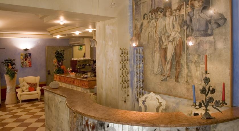 Imagen de los interiores del Hotel Al Fagiano Art. Foto 5