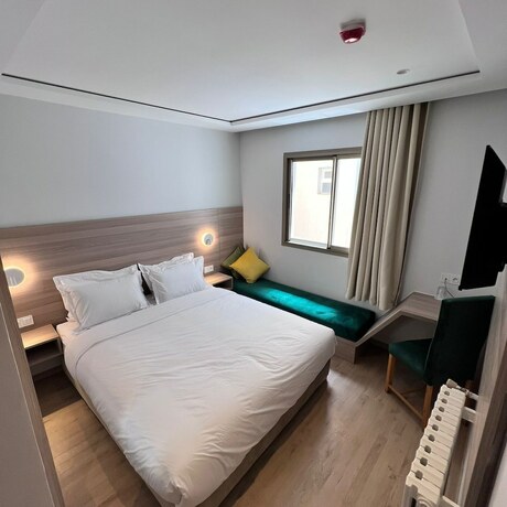 Imagen de la habitación del Hotel Al Fajr, Oujda. Foto 17