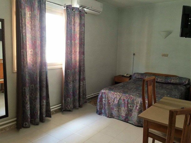 Imagen de la habitación del Hotel Al Fajr, Uchda. Foto 3