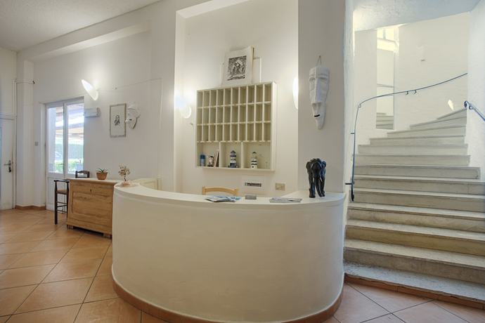 Imagen de los interiores del Hotel Al Faro, San Teodoro . Foto 19