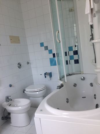 Imagen de la habitación del Hotel Al Gabbiano, Ponte di Piave. Foto 16