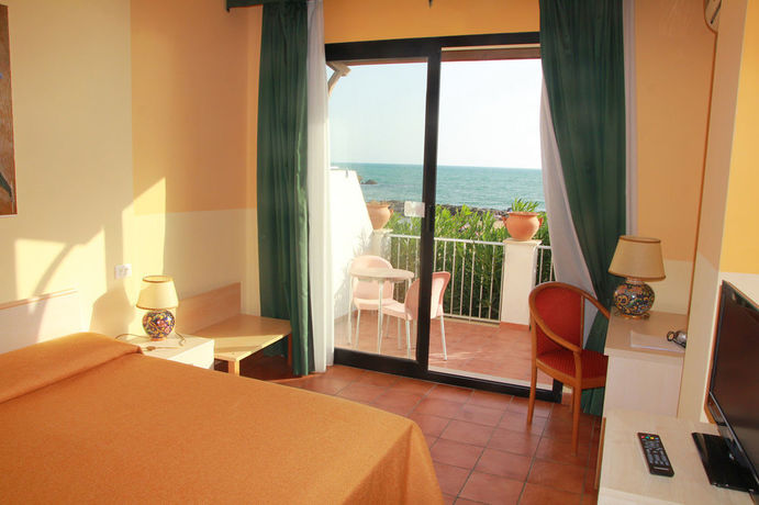 Imagen del bar/restaurante del Hotel Al Gabbiano, Vittoria. Foto 3