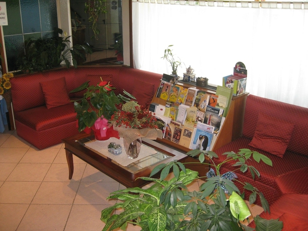 Imagen de los interiores del Hotel Al Giardino. Foto 18