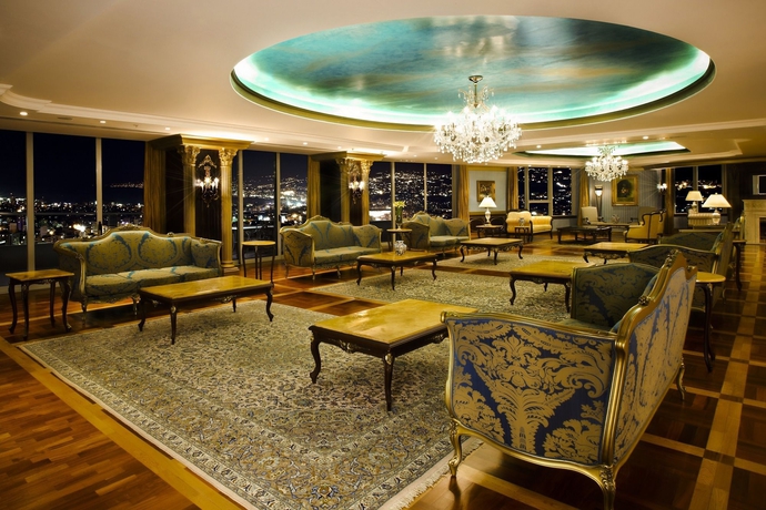 Imagen de los interiores del Hotel Al Habtoor Grand. Foto 13