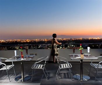 Imagen de los interiores del Hotel Al Hail Waves Managed By Centara. Foto 9