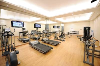 Imagen de los interiores del Hotel Al Hamra Palace By Warwick. Foto 4