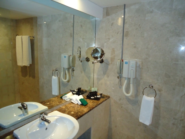 Imagen de la habitación del Hotel Al Jazira Club. Foto 13