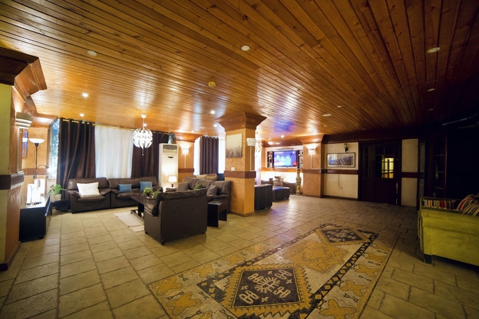 Imagen de los interiores del Hotel Al Joude. Foto 14