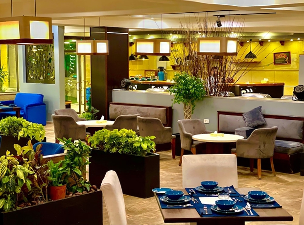 Imagen del bar/restaurante del Hotel Al Joude. Foto 5