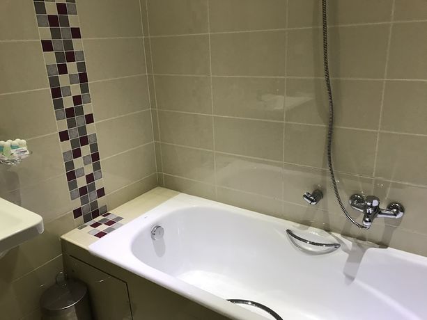 Imagen de la habitación del Hotel Al Karmel. Foto 6