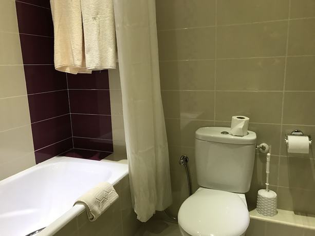 Imagen de la habitación del Hotel Al Karmel. Foto 8