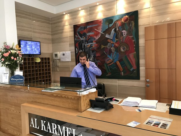 Imagen de los interiores del Hotel Al Karmel. Foto 17