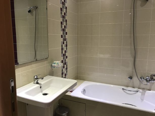 Imagen de la habitación del Hotel Al Karmel. Foto 13