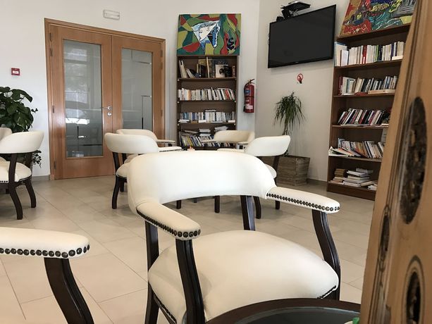 Imagen de los interiores del Hotel Al Karmel. Foto 19